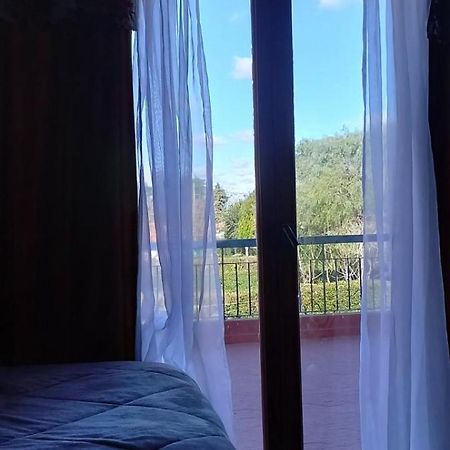 Victoria 3 Bed And Breakfast Эсейса Экстерьер фото