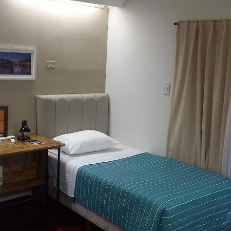 Victoria 3 Bed And Breakfast Эсейса Экстерьер фото